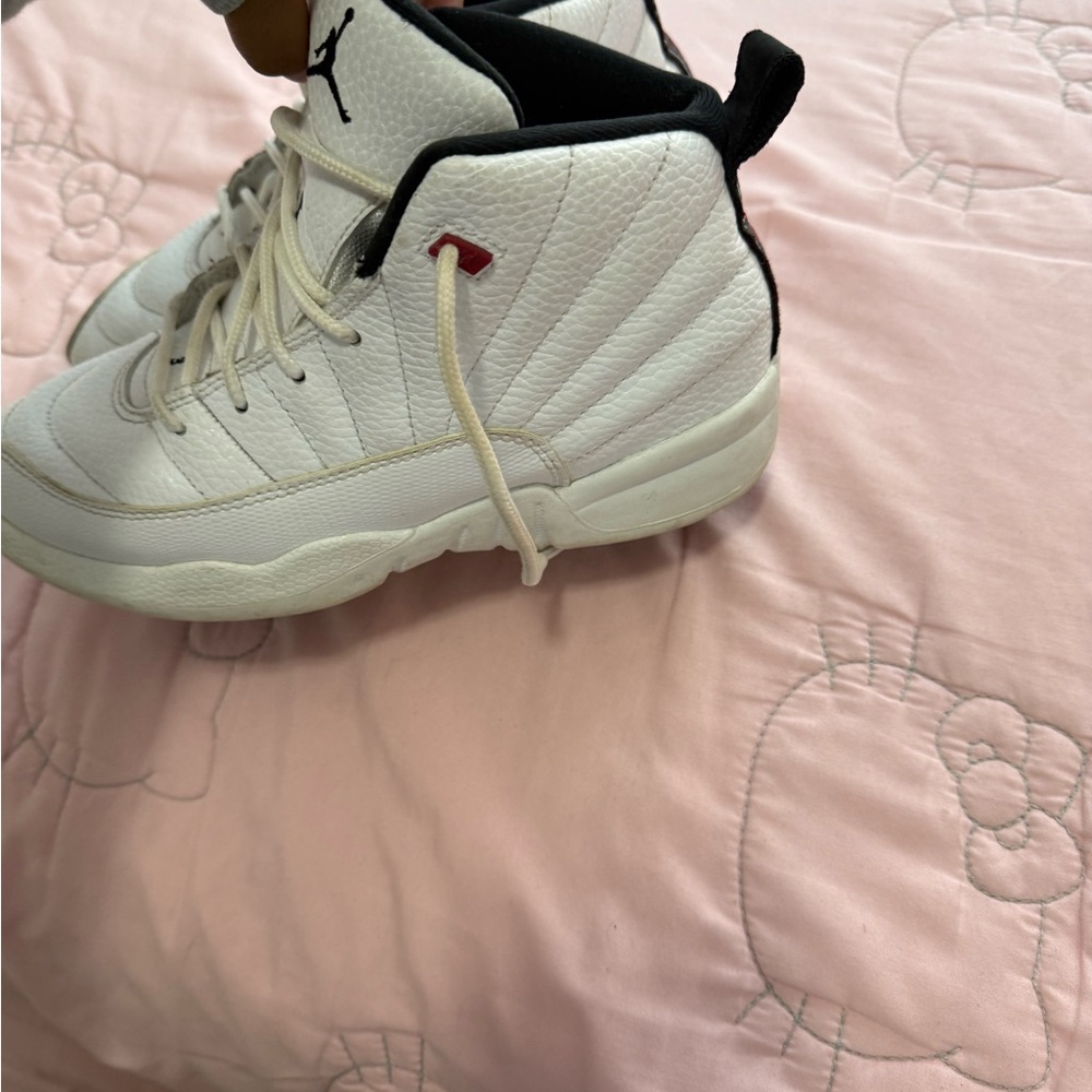 Jordan 12 - Picture 3 of 6